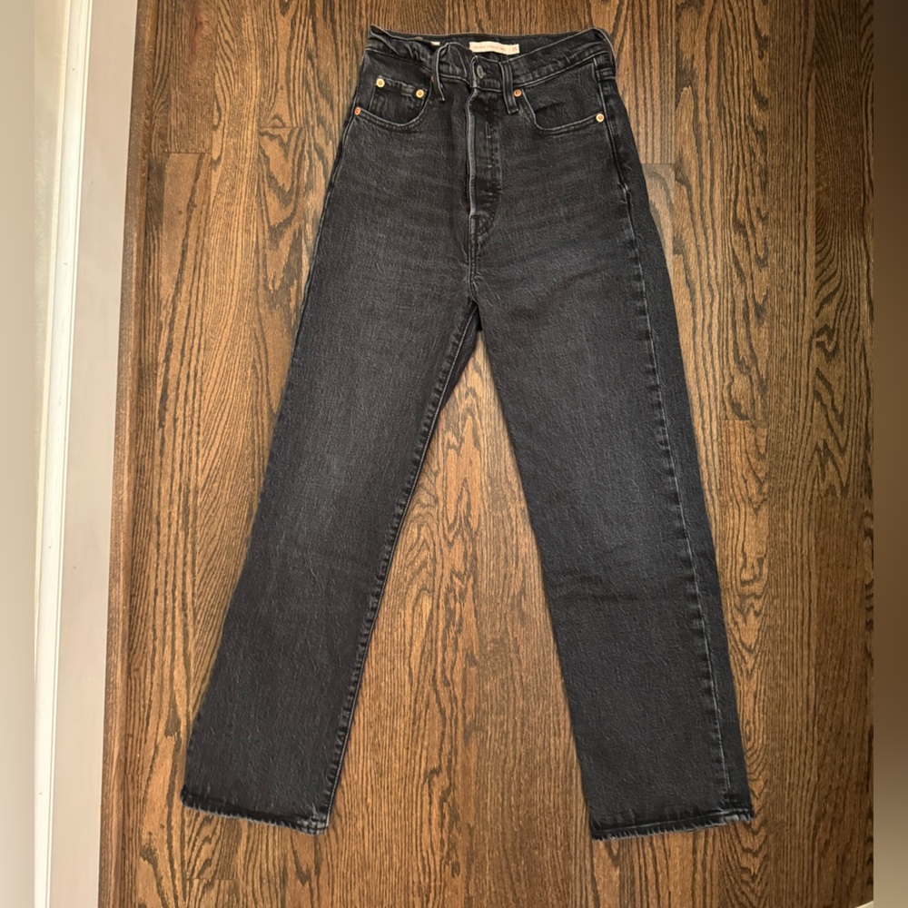Levi’s ribcage straight ankle jeans